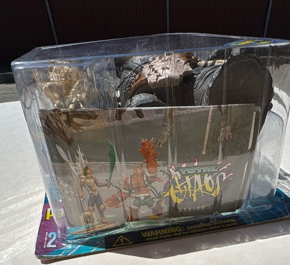 Mcfarlane Toys Total Chaos Series 2 Poacher Figure New Sealed 1997 Mammoth Weapons — photo 7 of 9