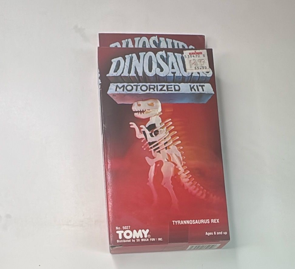 1987 Tomy Dinosaurs Motorized Kit Tyrannosaurus Rex No 5027 Vintage New In Box — photo 3 of 8