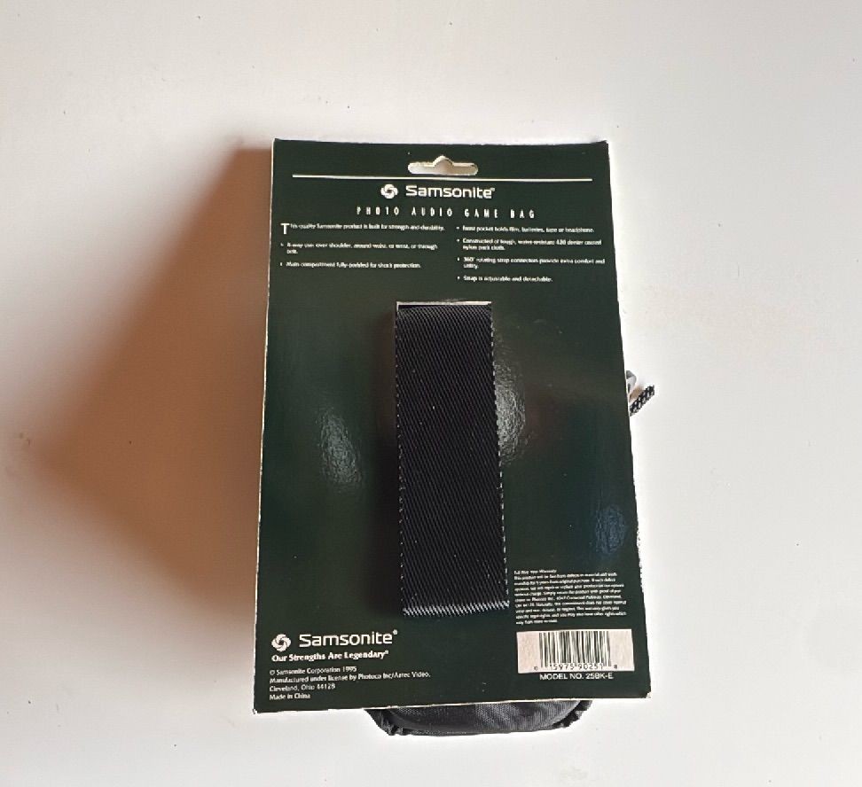 Samsonite Photo Audio Game Bag Model 25BK-E 1995 Black Nylon Padded Case — photo 4 of 8