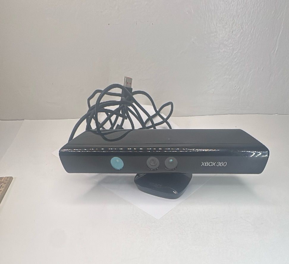 Microsoft Xbox 360 Kinect Sensor Model 1414 Motion Camera Black Used — photo 3 of 12